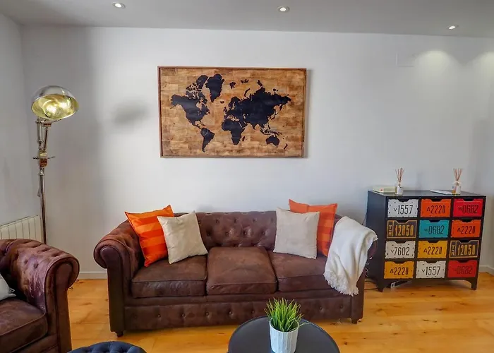 וילה The Moonlight Sea View By Hello Homes סיטגס