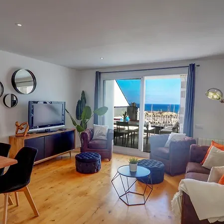 The Moonlight Sea View By Hello Homes *