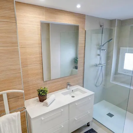 The Moonlight Sea View By Hello Homes