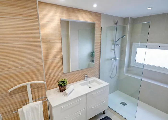 The Moonlight Sea View By Hello Homes