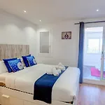 Вілла The Moonlight Sea View By Hello Homes Сіджас